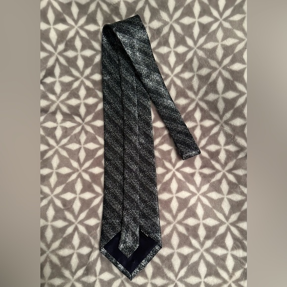 Men’s Tie Bundle - Picture 9 of 15